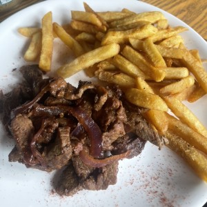 Bistec encebollado