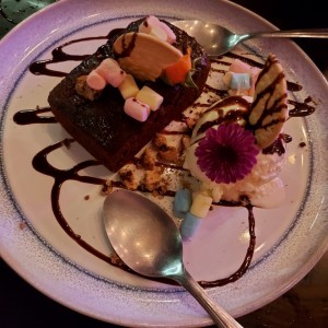 Brownie con helado