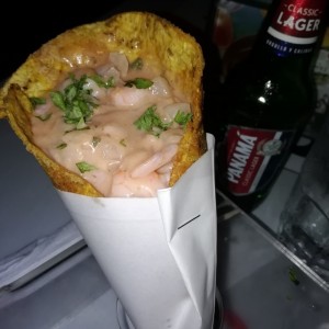 patacono con camarones