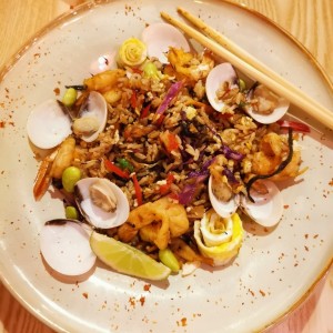 Seafood yakimeshi