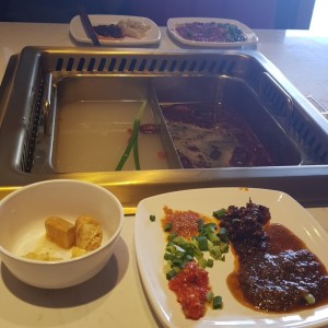 Caldo de hueso, Caldo Cheng Du y salsas