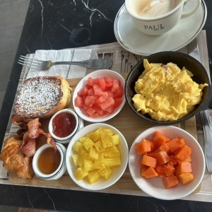 Paul complete breakfast
