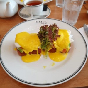 Huevos Benedictinos