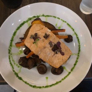 Salmon con vegetales