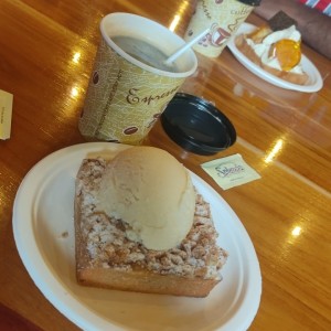 crumble de manzana con helado