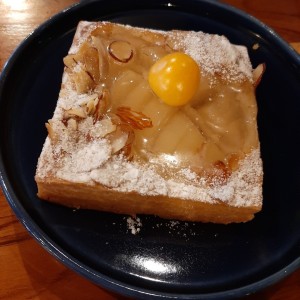 tartaleta de pera y almendras