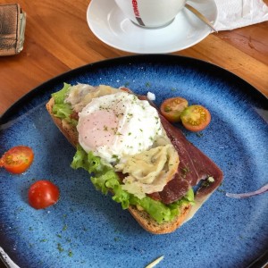 benedictino con hamon serrano