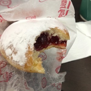 Donuts rellena de fresa