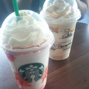 Batido de fresa y cappuccino