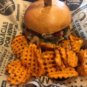 American Cheese Bacon con camote