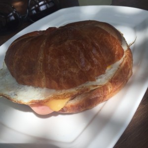 croissant "relleno de pavo"