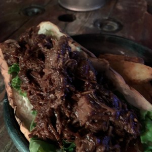 brisket po? boy