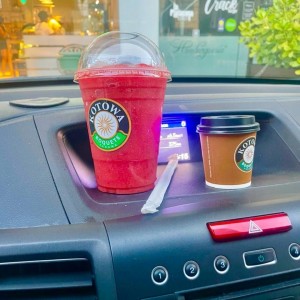 licuado fresa y cafe
