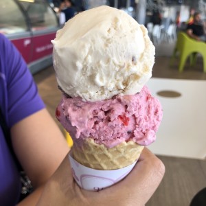 Ron con pasas and Cherry ice cream