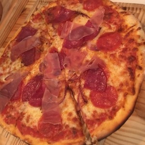 Pizza 4 Carnes