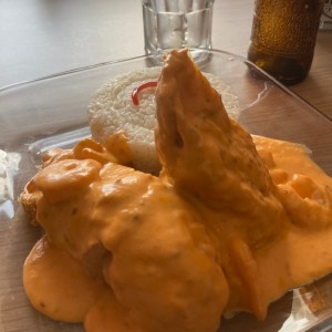 Filete de pescado relleno de camarones