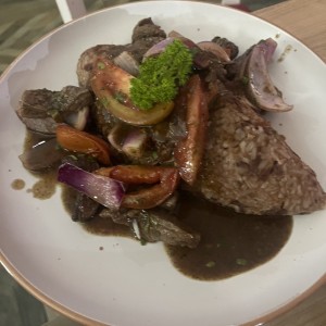 PLATOS FUERTES - Lomo Saltado