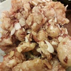 Pollo con miel y almendras