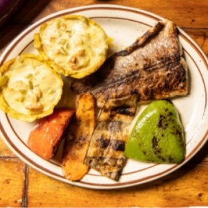 mixto de pescado y camarones