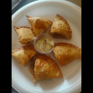 MIX DE EMPANADAS (3 unidades)