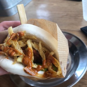 bao de pollo frito