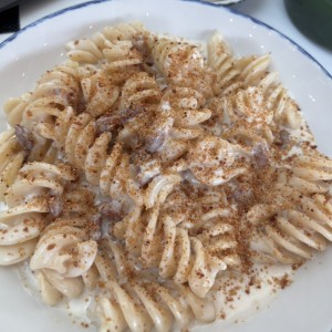 FUSILLI GIGANTI DI GRAGNANO AL PARMIGIANO TRUFADO