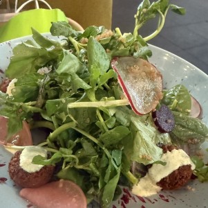 Greens - ENSALADA BRUTTO