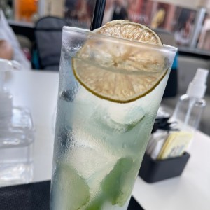 Limonada com hierva buena
