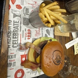 Handcrafted Burgers - Avocado Burger