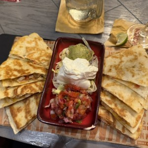 Entradas - Mucho Quesadilla