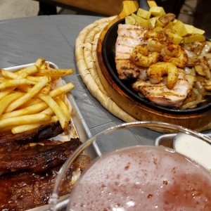Costillas - Applebee's Riblets & Bourbon Street chicken and shrimp.