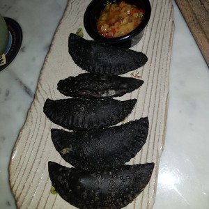 Empanadas negras