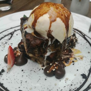 brownie con helado