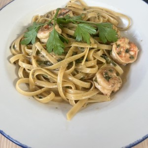 Fetuccini Aglio, Olio E Gamberetti