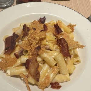 Rigatoni Ni Carbonara Ni Alfredo