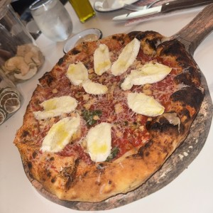 Pizzas Tradicionales - Pizza Margherita Napolitana