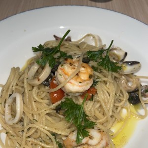 Espagueti con mariscos