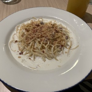 Fetuccini Aglio, Olio,Funghi E Pepperoncino
