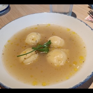 Zuppe - Tortelloni In Brodo