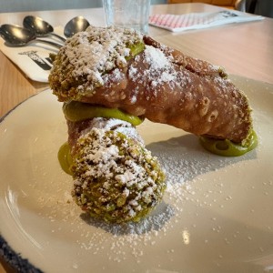 cannoli de pistaccio 