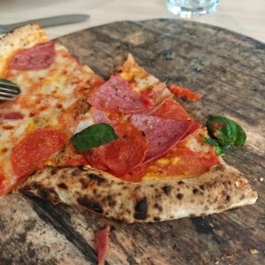 Pizza carnivora