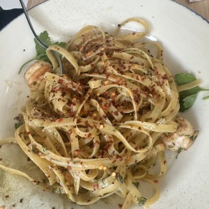 Fetuccini Aglio, Olio E Gamberetti