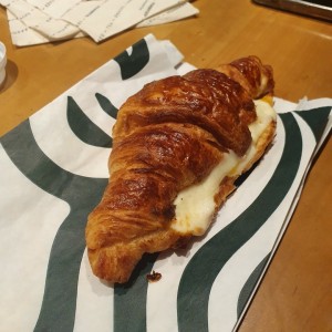croissant de queso