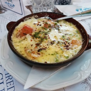 Saganaki tirion (Quesos griegos fundidos)