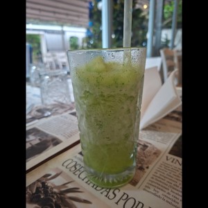 limonada con hierbabuena