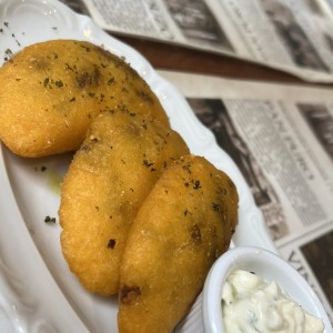 Empanadas de maiz y cordero del Menu temporal de fiestas patrias