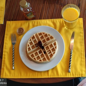Waffles sin gluten con frutos rojos