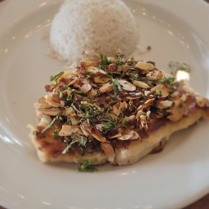 corvina con almendras