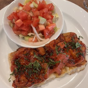 Corvina tomate y albahaca