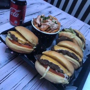 Hamburguesa Sencilla con Papas